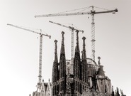 Na bazilice Sagrada Família bude nově zářit hvězda