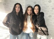 Trio Mandili: Šátek jako symbol míru